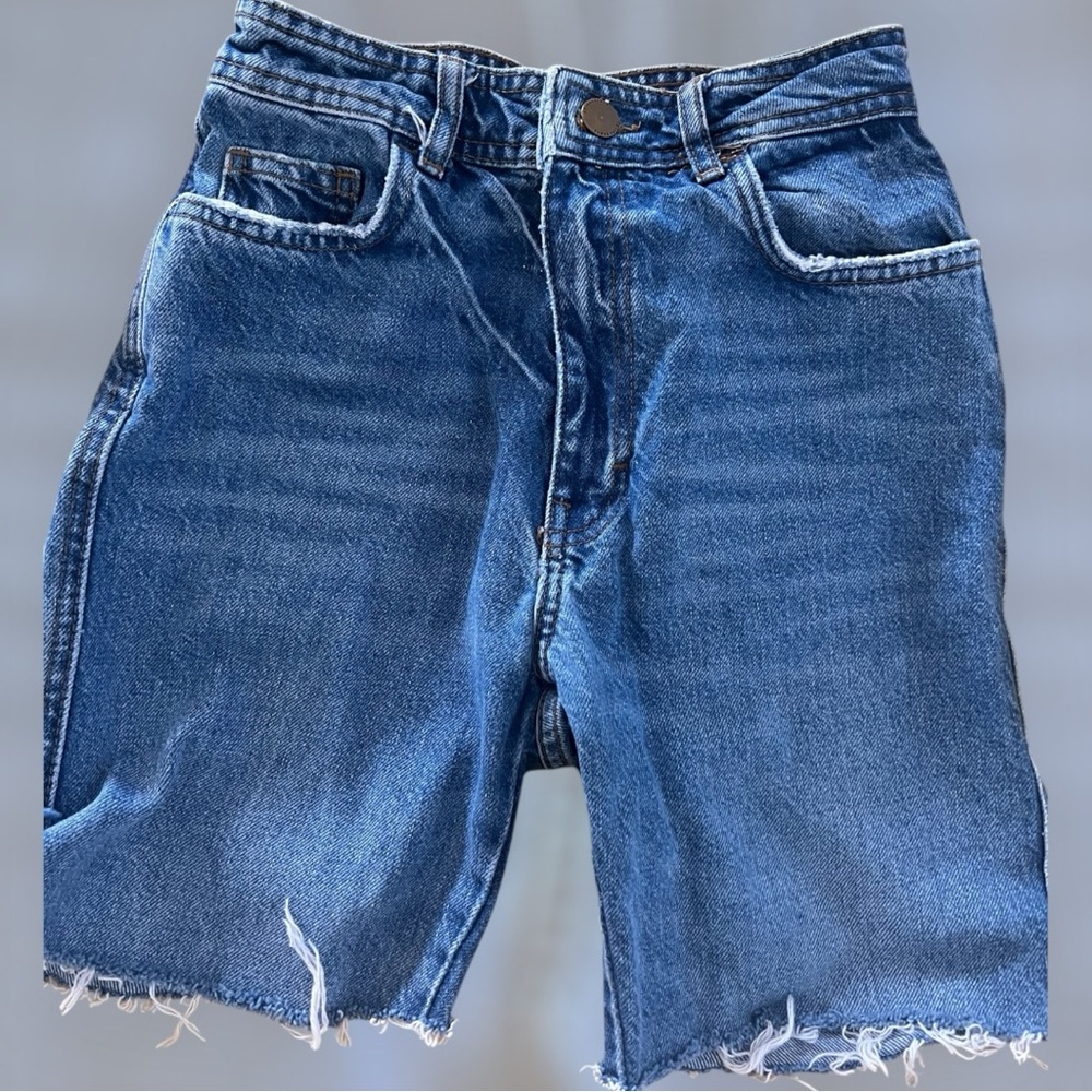 Zara cut off denim shorts: Bermuda/longer length. Distressed details. Size 2.